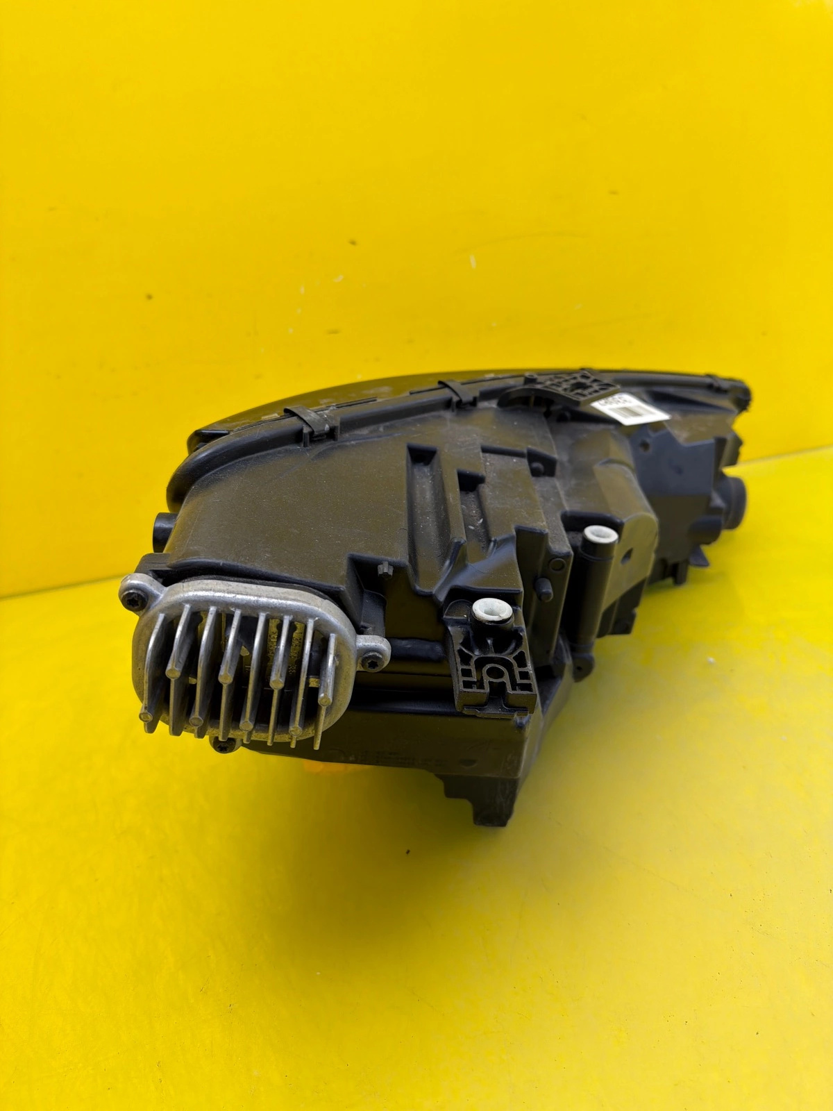Far stânga LED OEM 33087 - Image 4