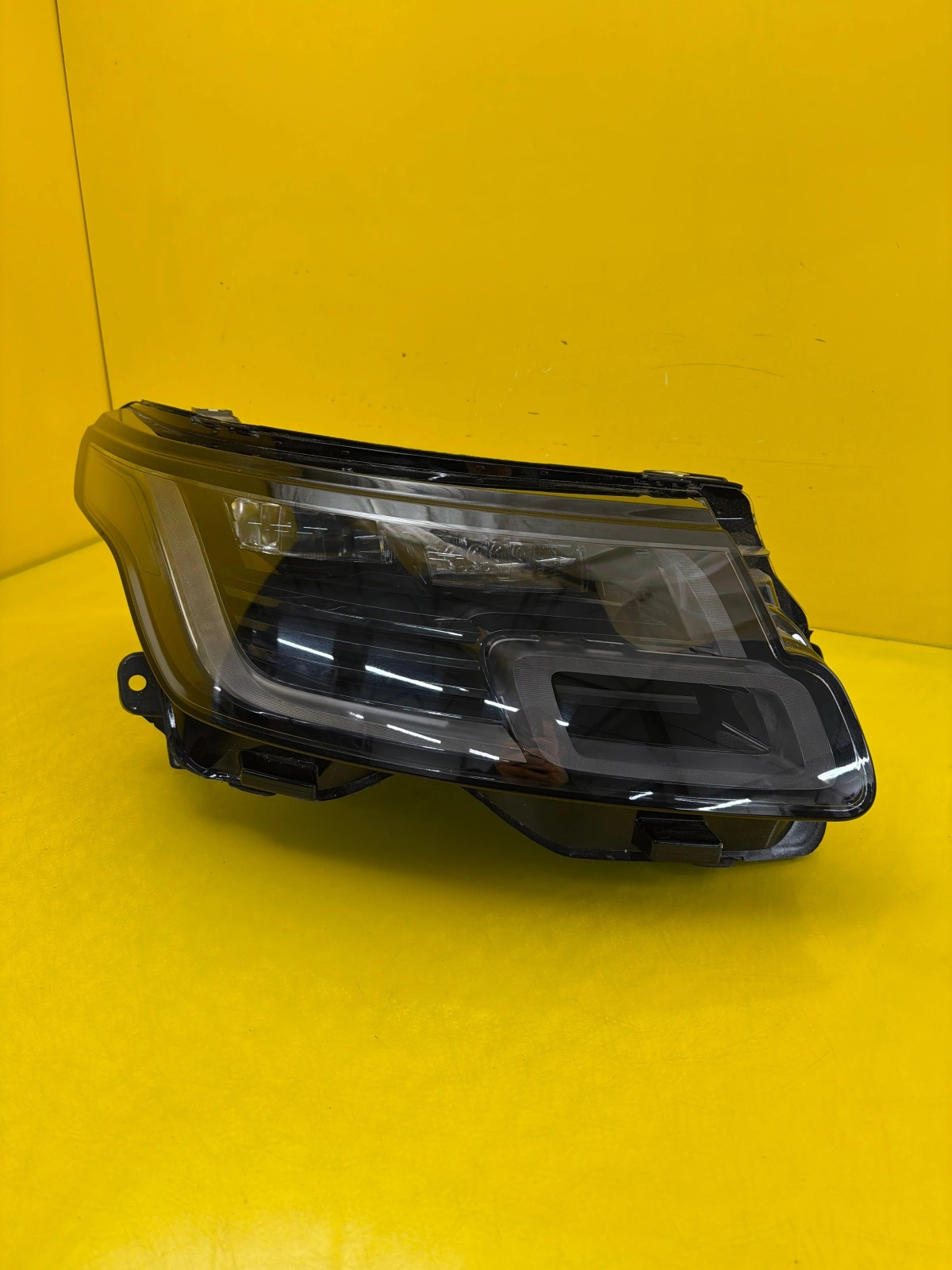 Far Dreapta Land Rover Range Rover Vogue L405 Full LED