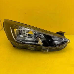 Far Dreapta Ford Focus IV 18 Ciemna LED