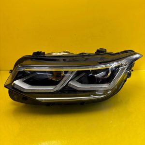 Far stânga Full LED Facelift OEM 33110