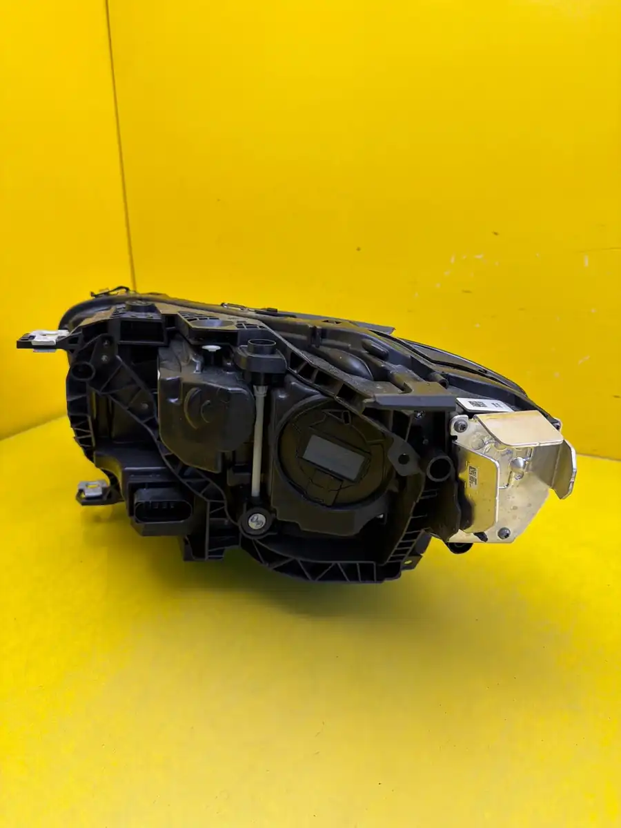 Far Dreapta Mercedes CLA III W174 LED