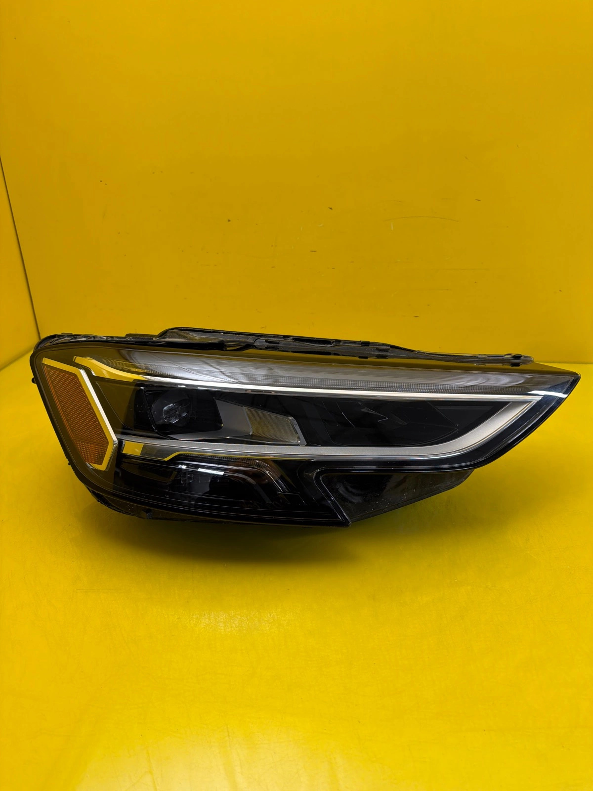 Far dreapta Full LED OEM 33116