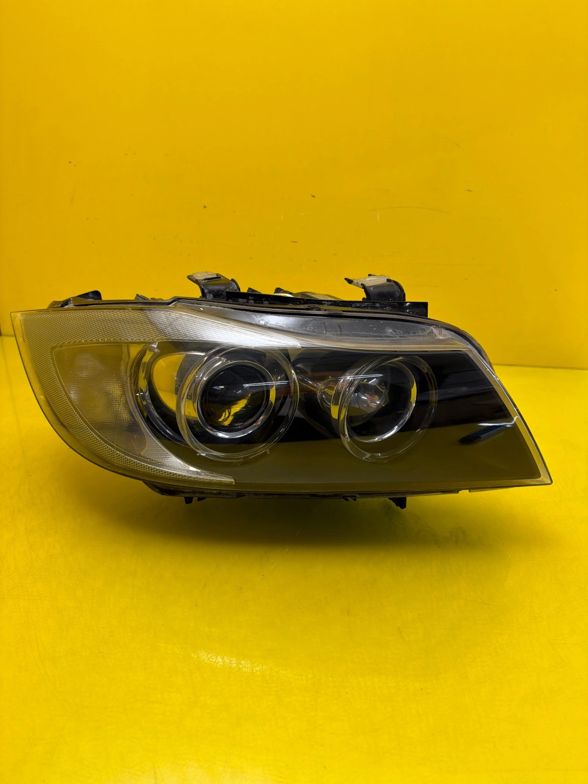 Far dreapta Bi-Xenon Direcțional BMW Seria 3 E90 2005-2008 OEM 33130