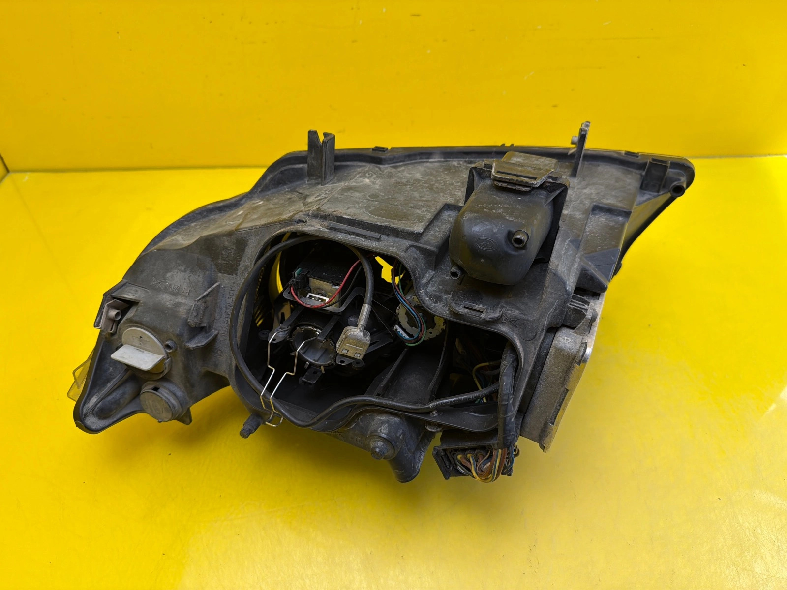 Far dreapta Bi-Xenon Direcțional BMW Seria 3 E90 2005-2008 OEM 33130 - Image 5