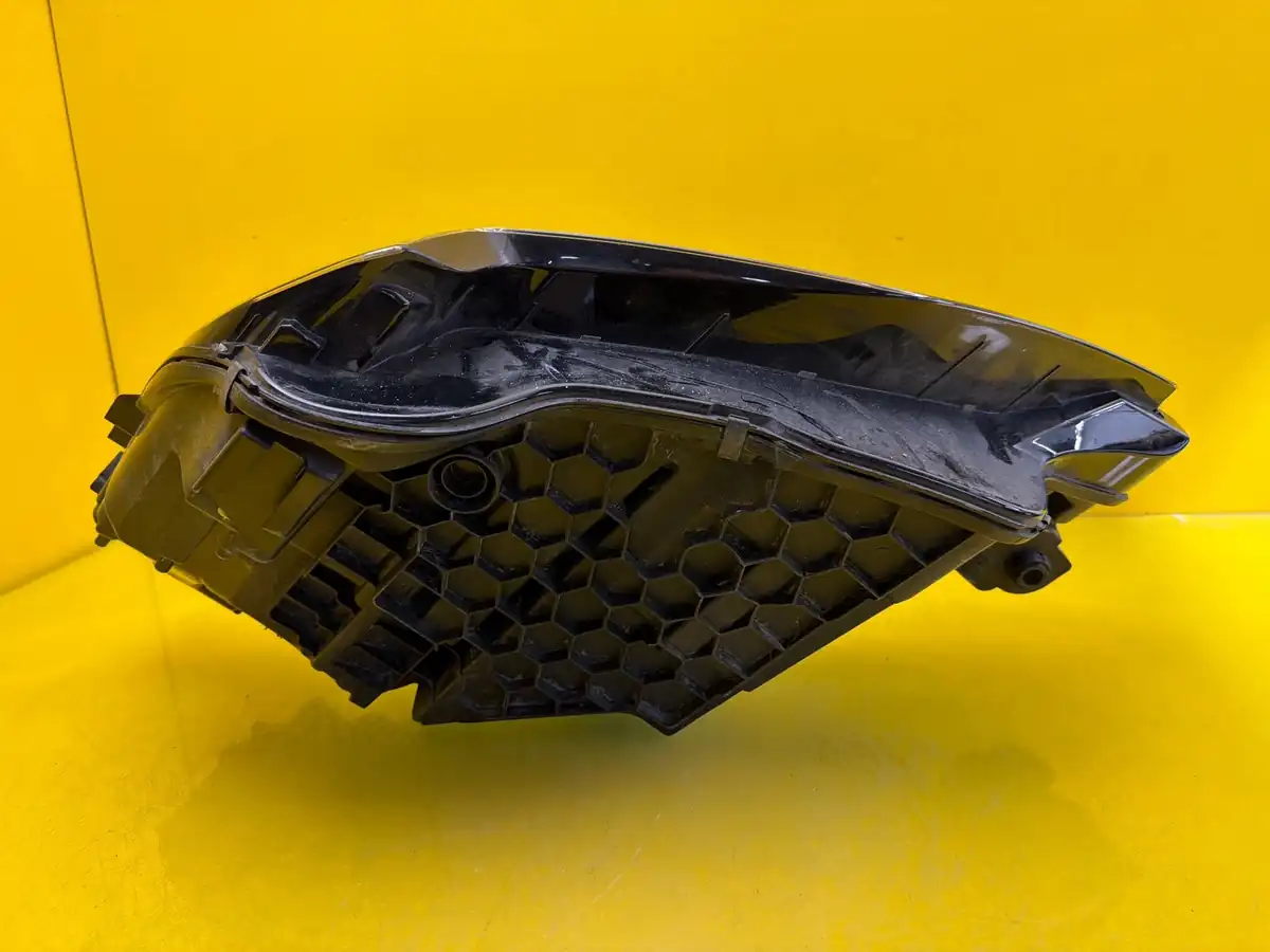 Far Dreapta Audi E-Tron 4KE Full LED