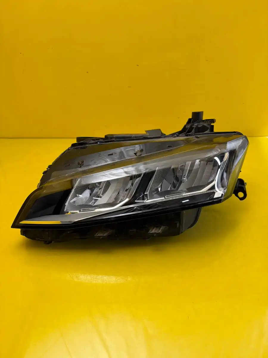 Far Peugeot 308 III T10 P5 LED