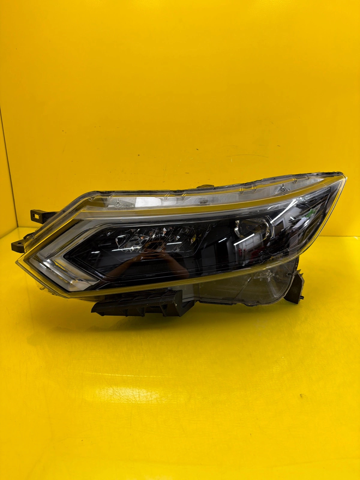 Far stânga Full LED OEM 33141