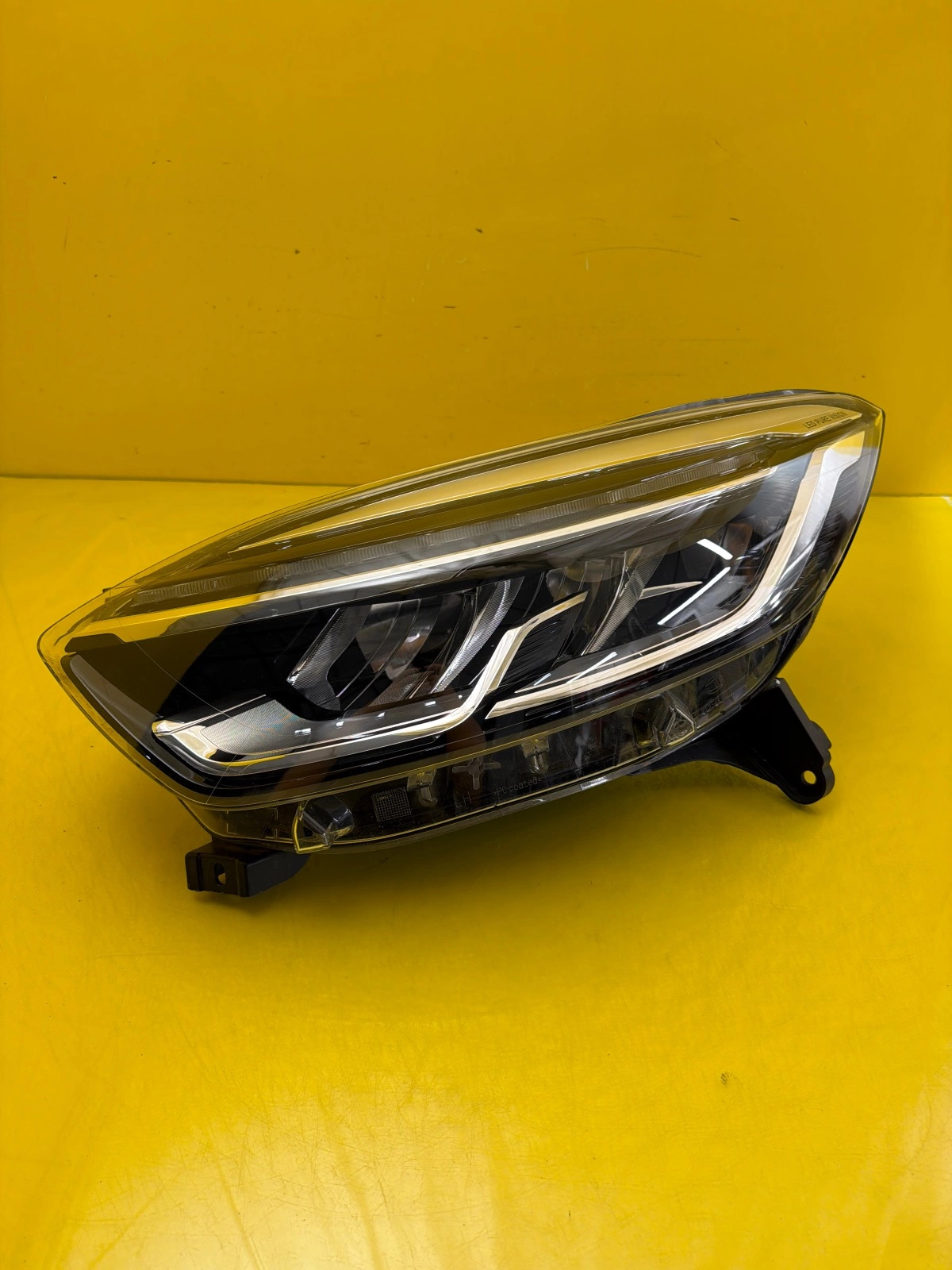 Far Renault Captur Lift 16- Full LED