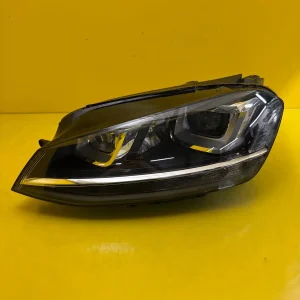 Far VW Golf VII Xenon