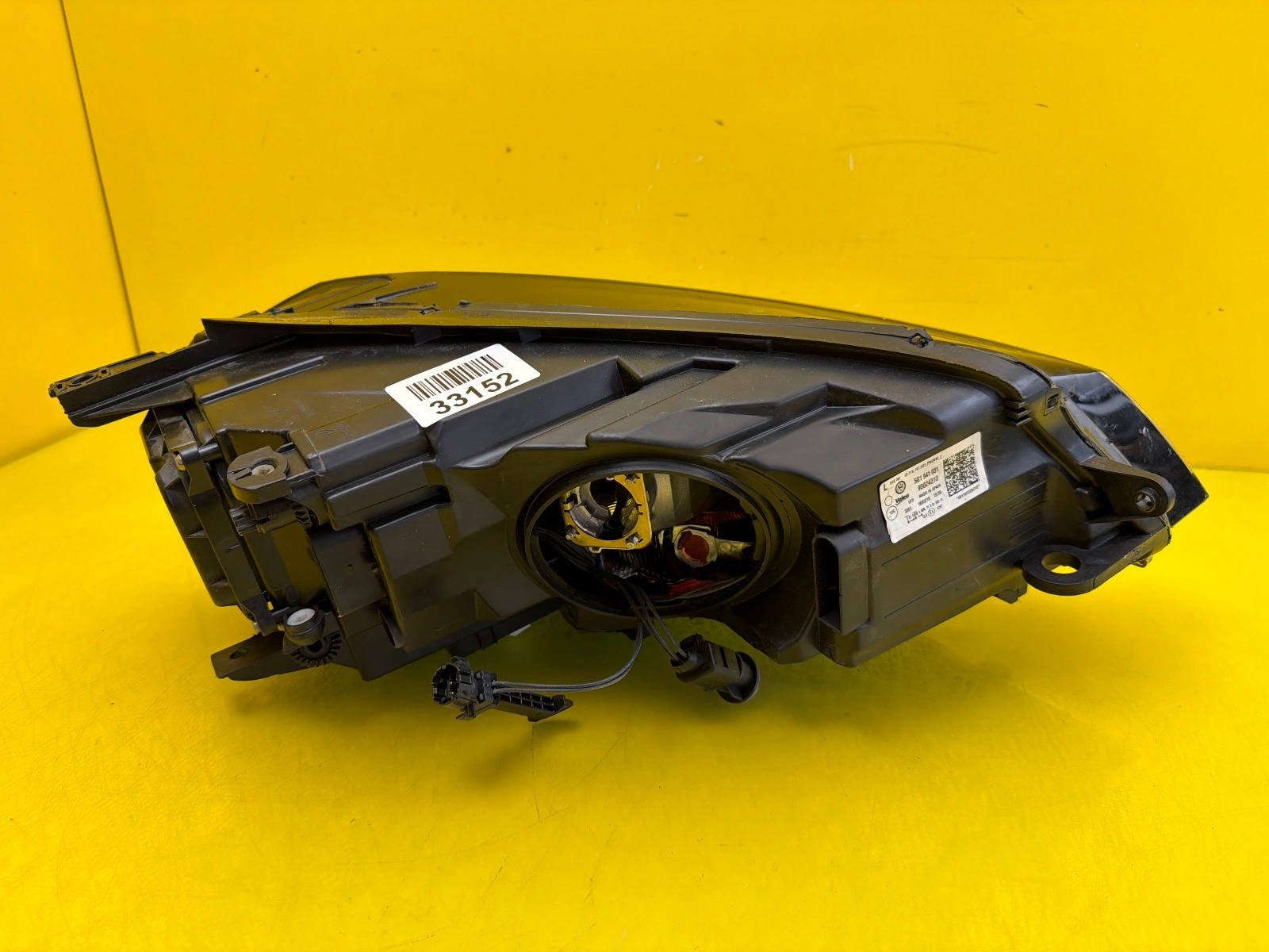Far VW Golf VII Xenon - Image 4