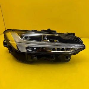Far Dreapta Volvo V90 S90 II Mid LED