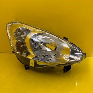 Far dreapta  Facelift OEM 33157