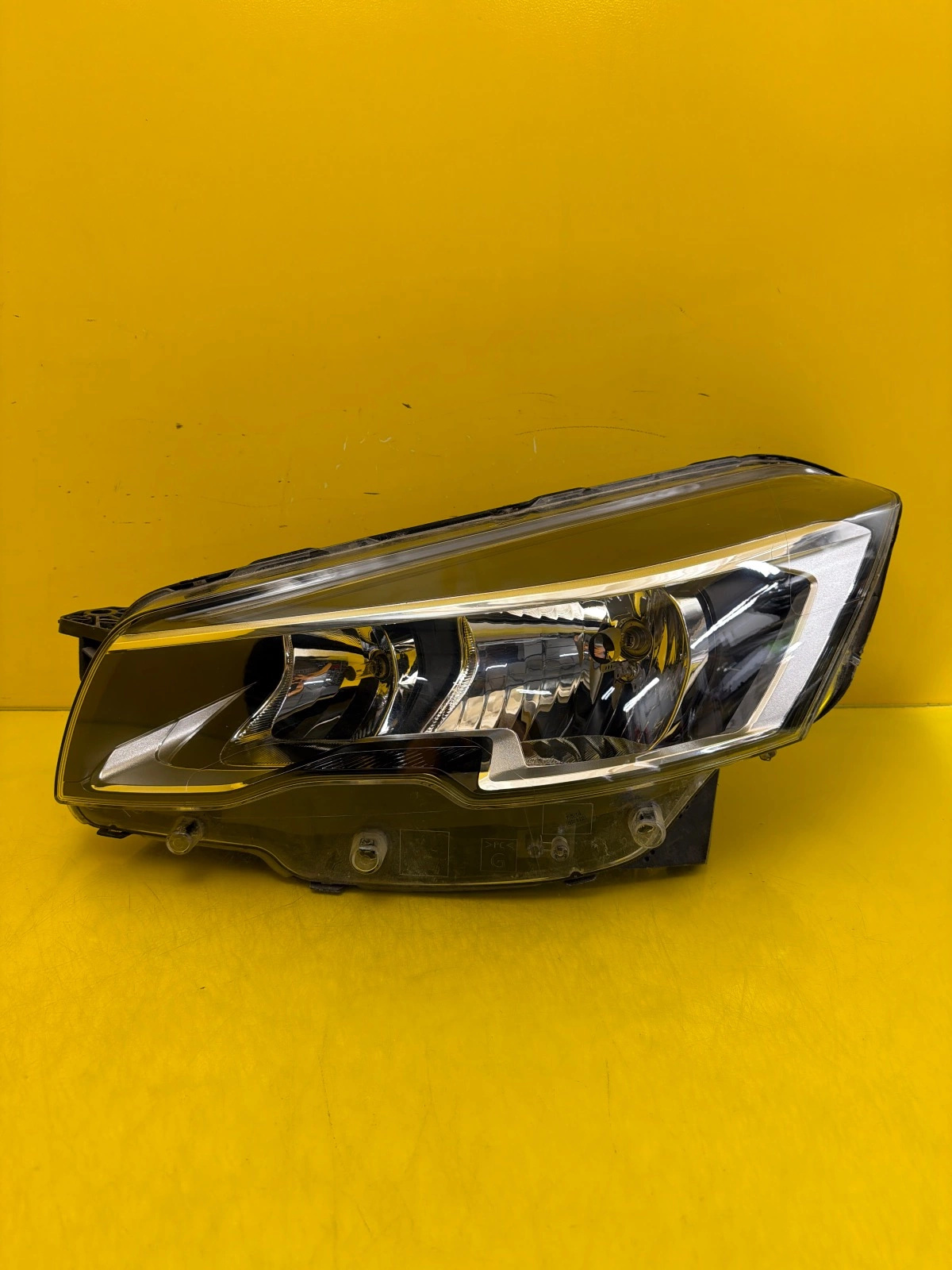 Far Stanga Peugeot Fl Lift