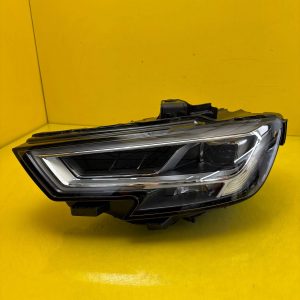Far stânga Full LED Facelift OEM 33200