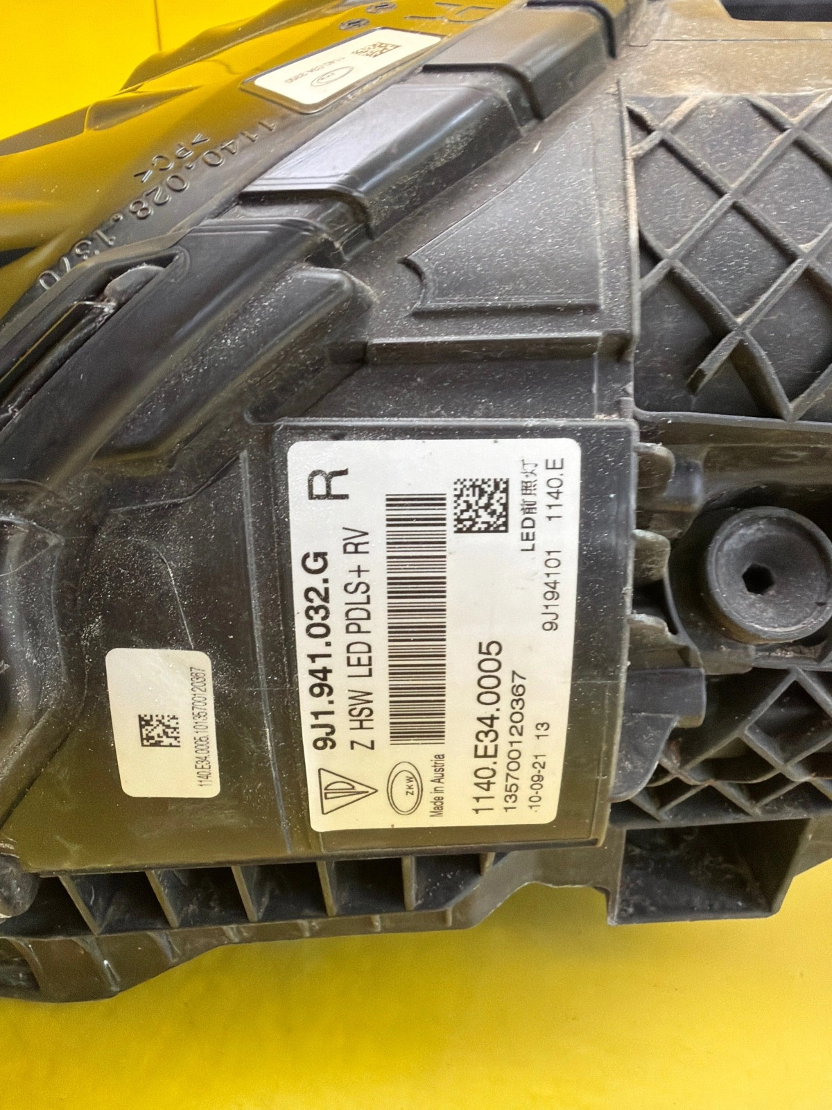 Far dreapta Full LED OEM 33214 - Image 2