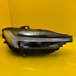 Far Dreapta Volvo XC60 II Lift 20- Full LED