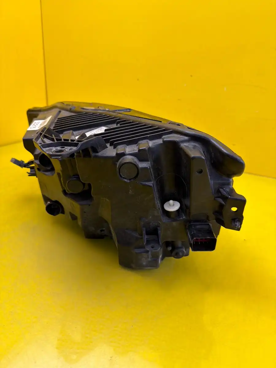 Far Dreapta Volvo XC60 II Lift 20- Full LED