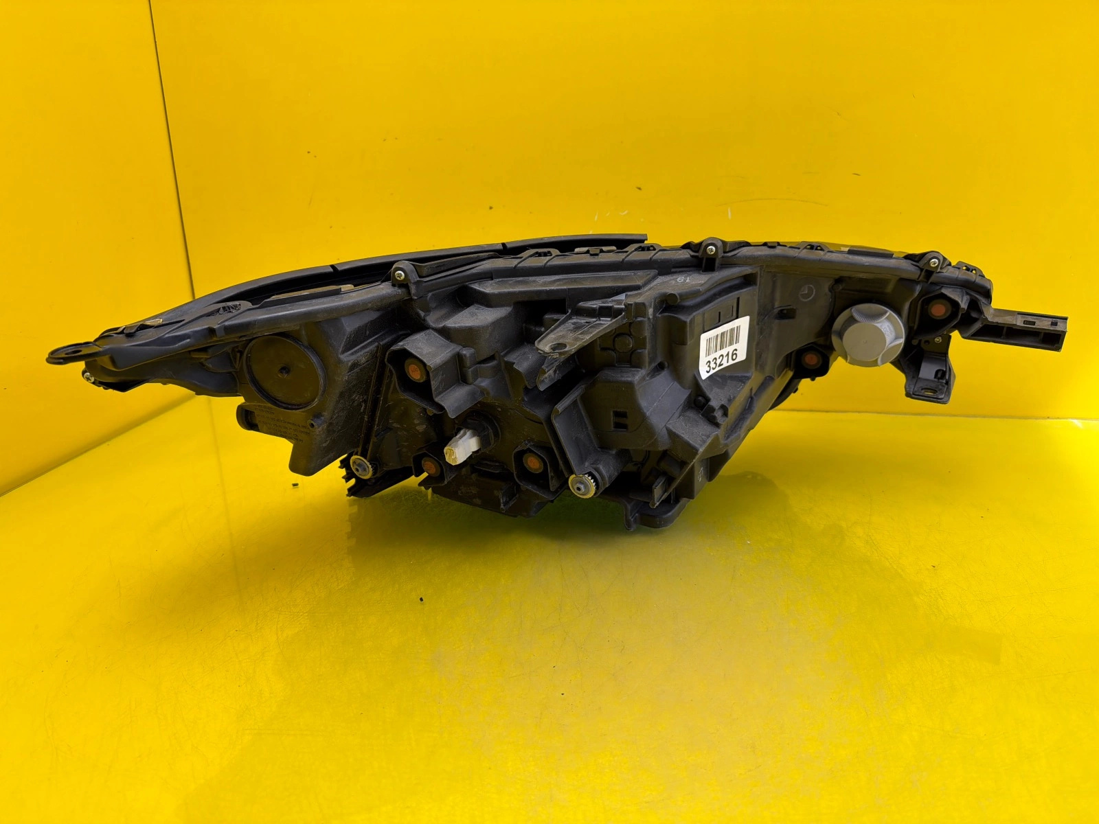 Far Toyota BZ4X Full LED - Image 3
