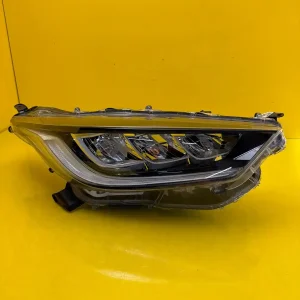 Far Dreapta Toyota Yaris IV 4 Full LED