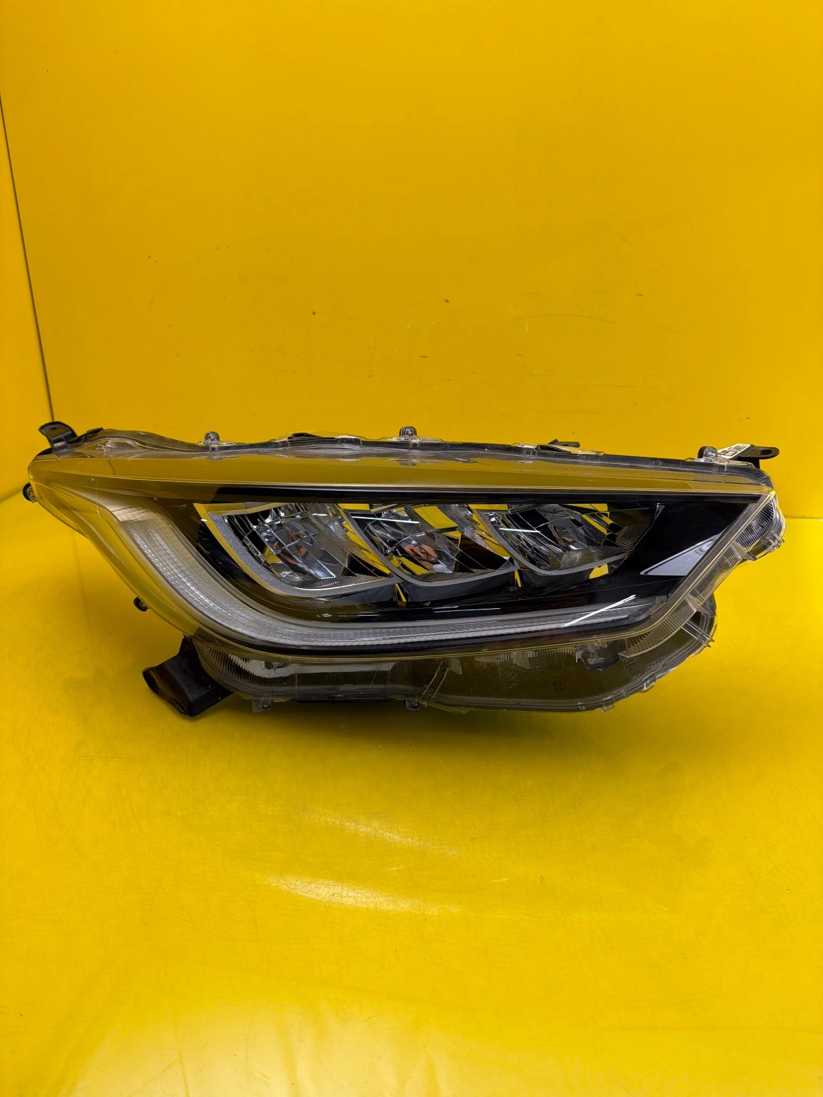 Far Dreapta Toyota Yaris IV 4 Full LED