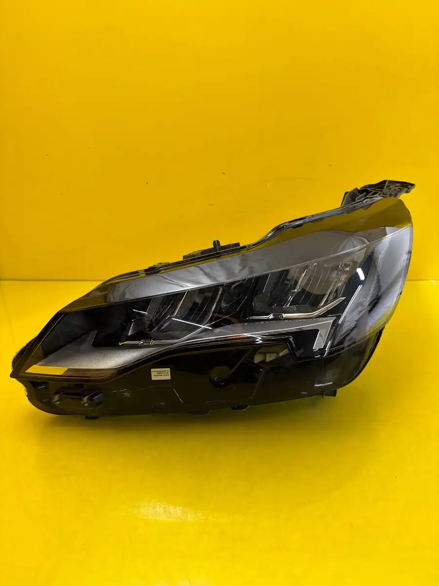 Far Peugeot 3008 II Full LED