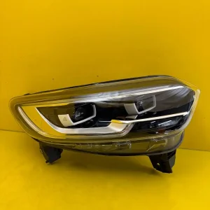 Far Dreapta Renault Kadjar Full LED
