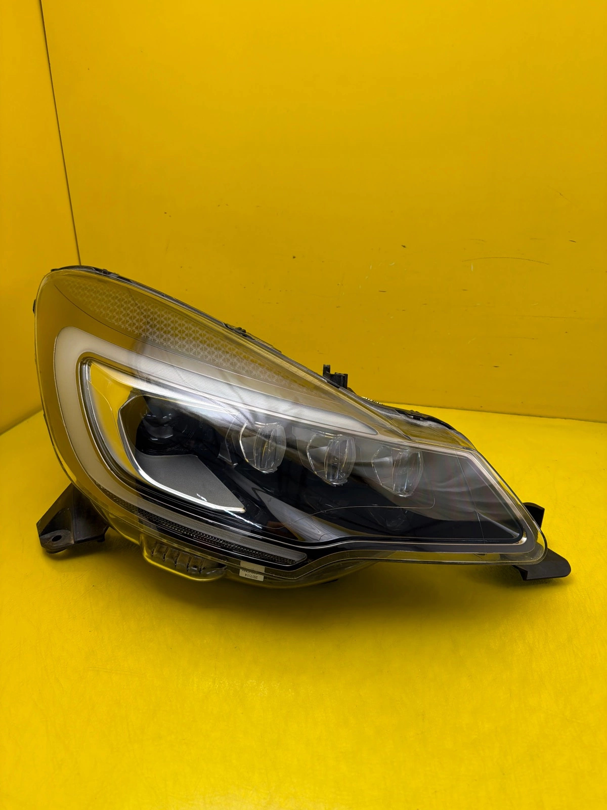 Far Dreapta Citroen DS3 C3 Lift Xenon