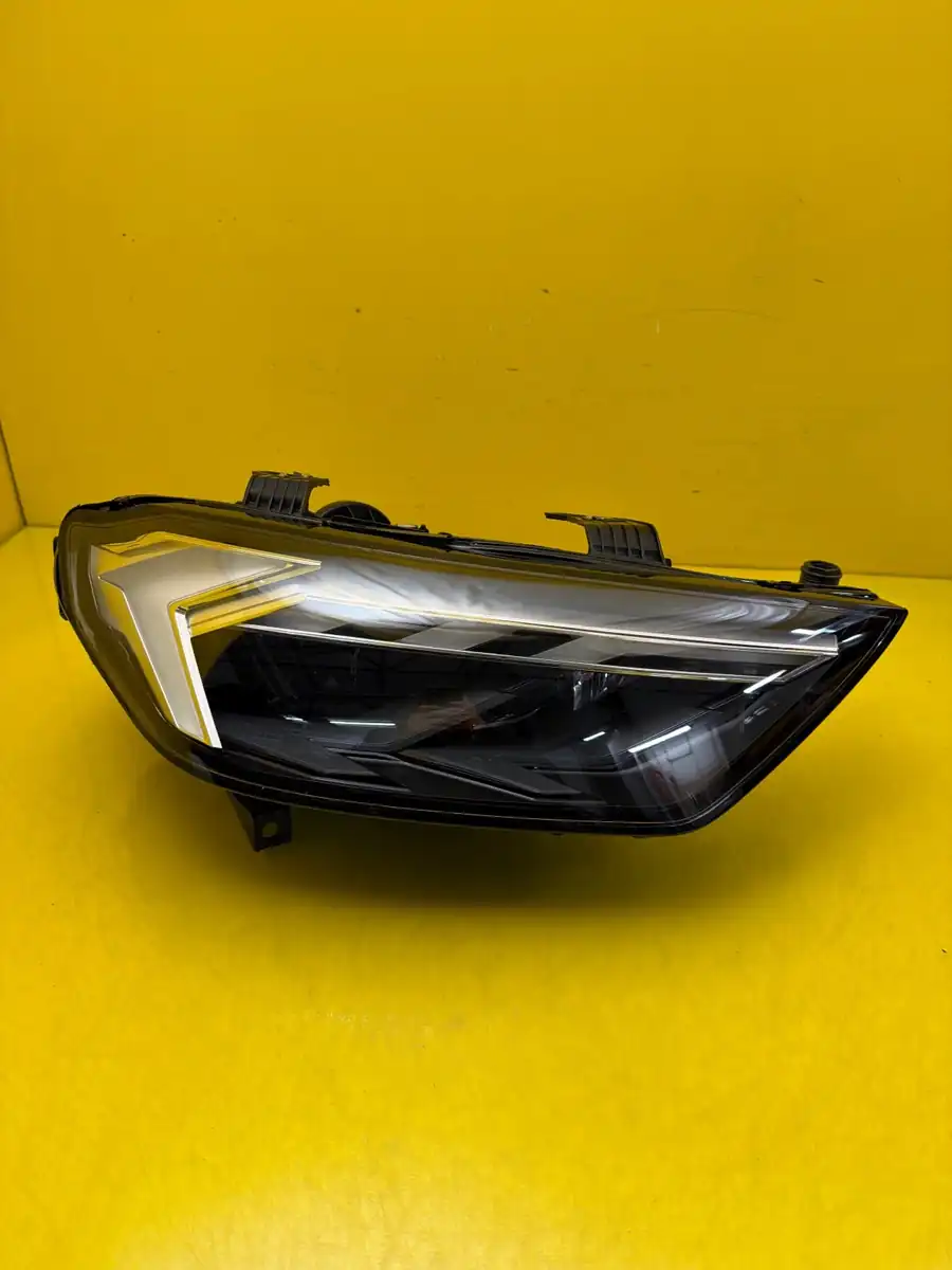 Far Dreapta Audi A1 82A Full LED