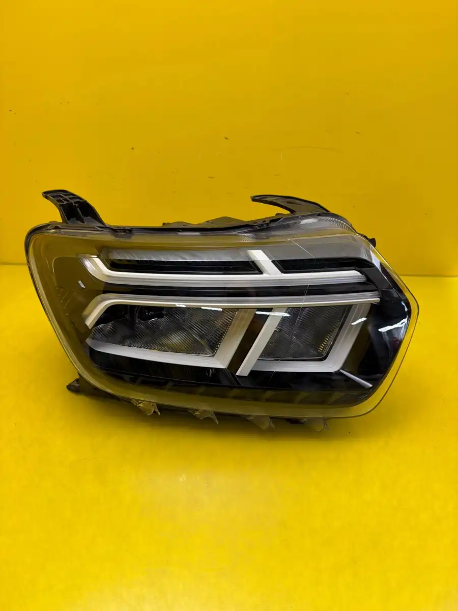 Far Dreapta Dacia Duster II 21- Lift Full LED