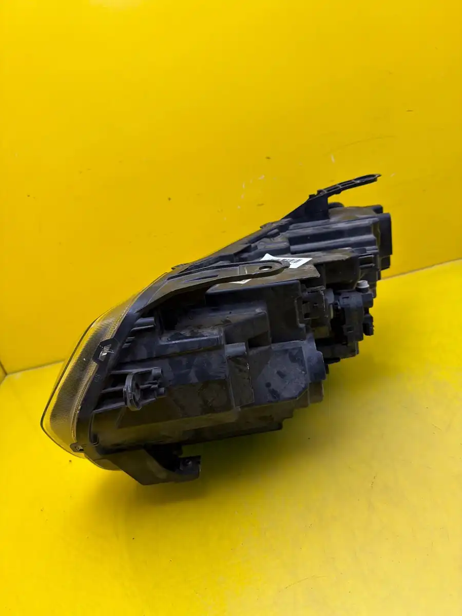 Far Dreapta Dacia Duster II 21- Lift Full LED