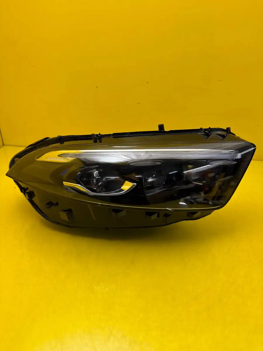 Far Dreapta Mercedes A-Class W177 Lift Full LED