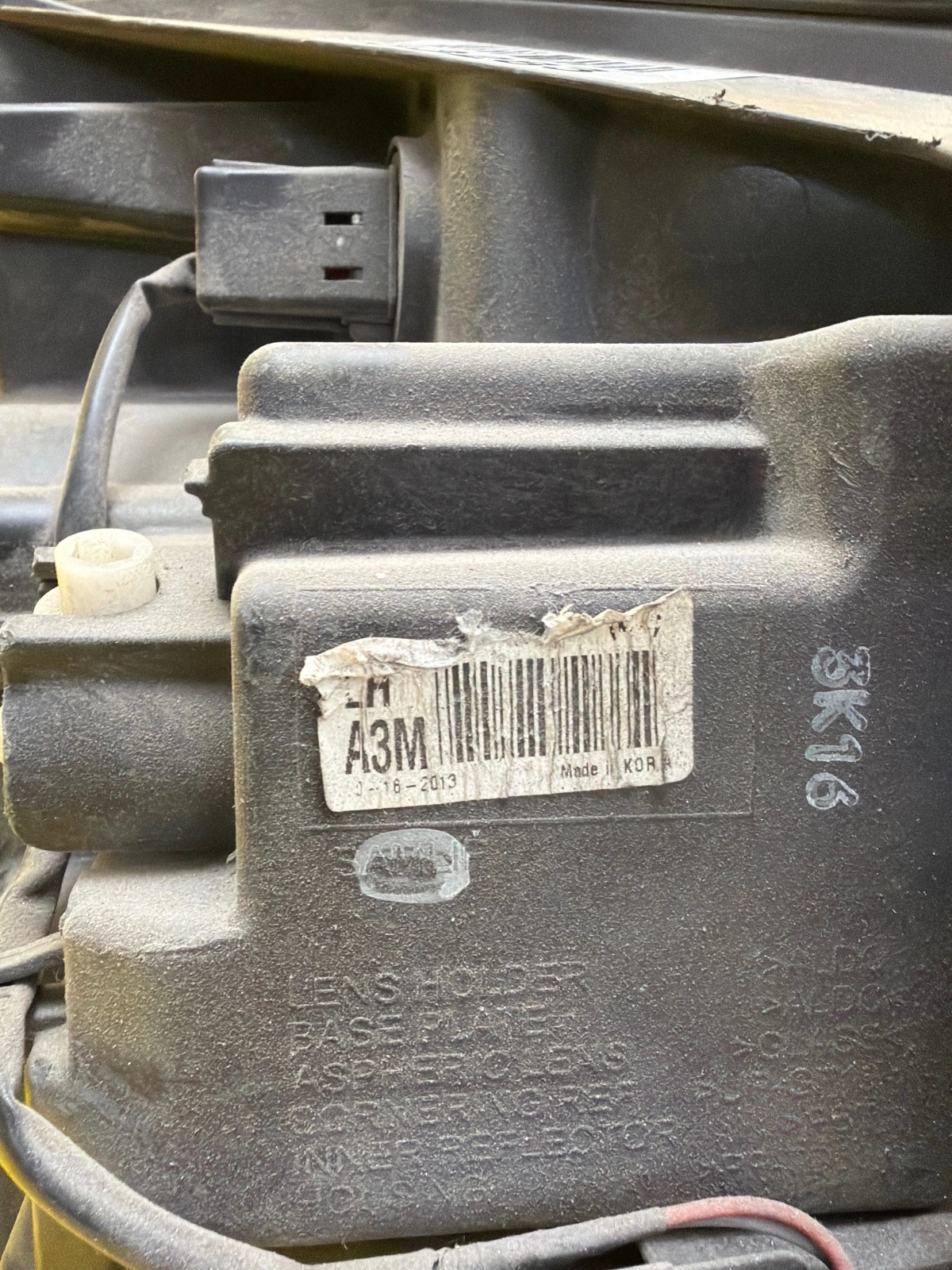 Far stânga Xenon OEM 33283 - Image 3