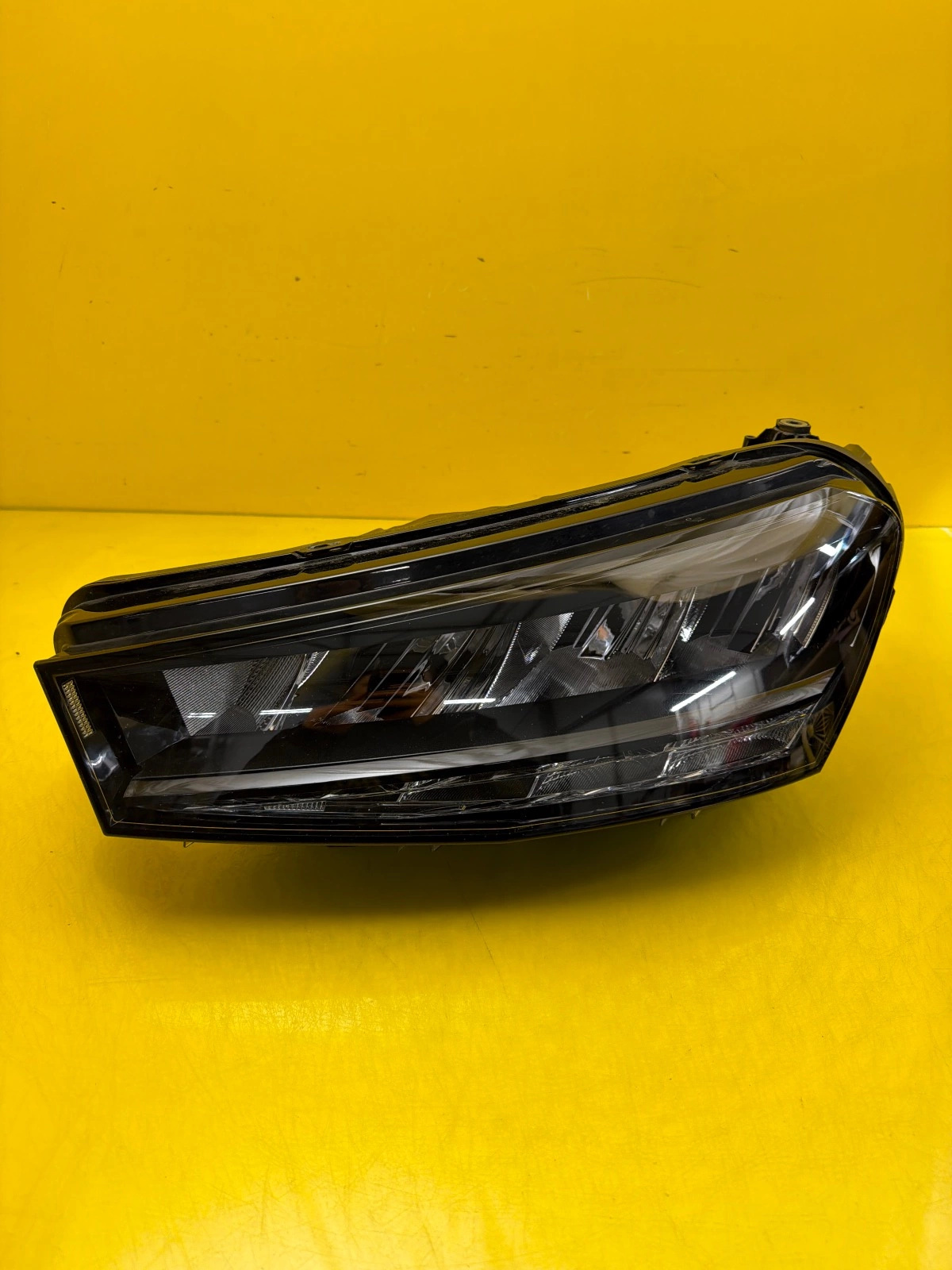 Far Skoda Fabia 4 IV Full LED
