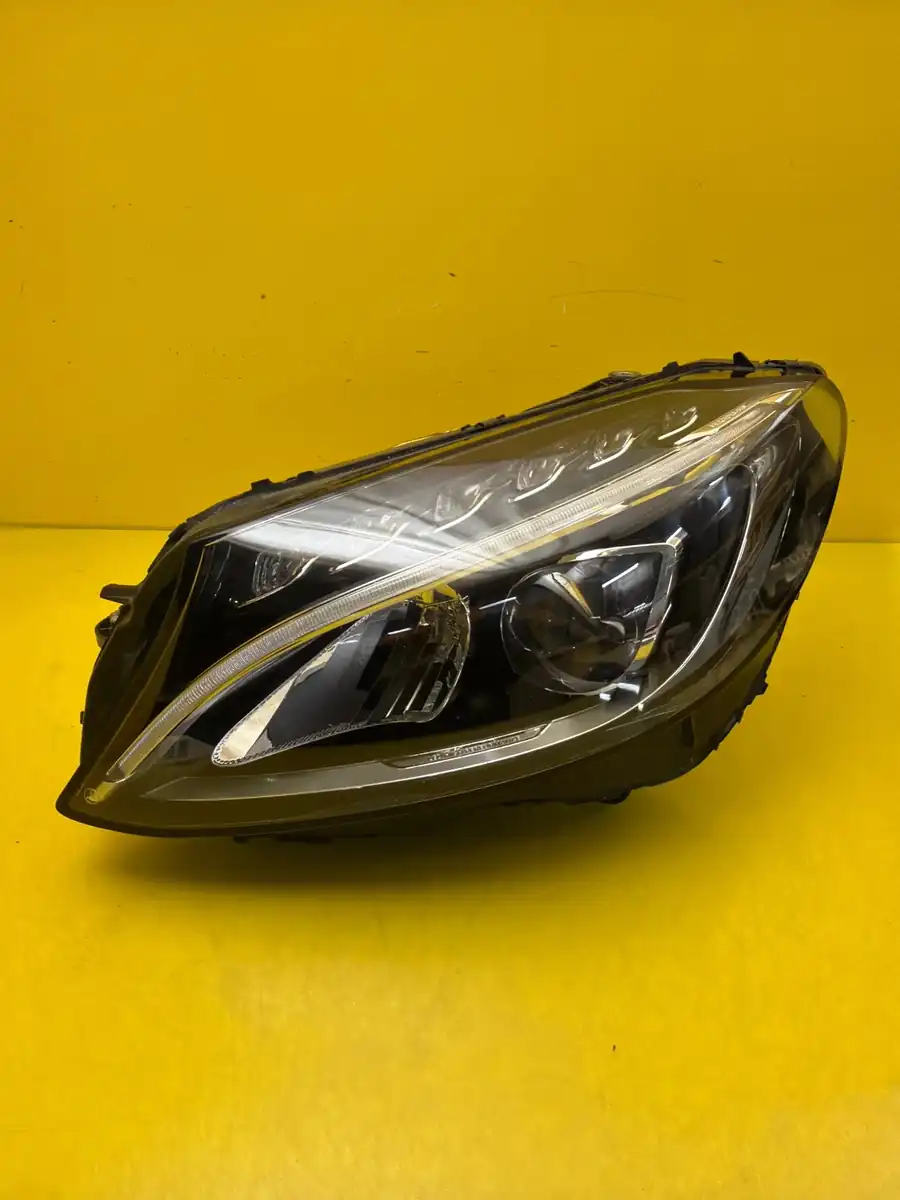 Far Mercedes C-Class W205 Full LED