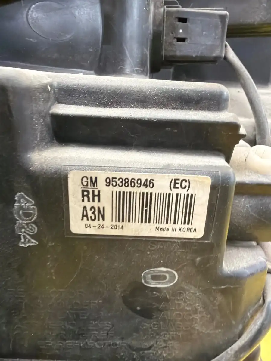Far Dreapta Opel Mokka A 12- Xenon