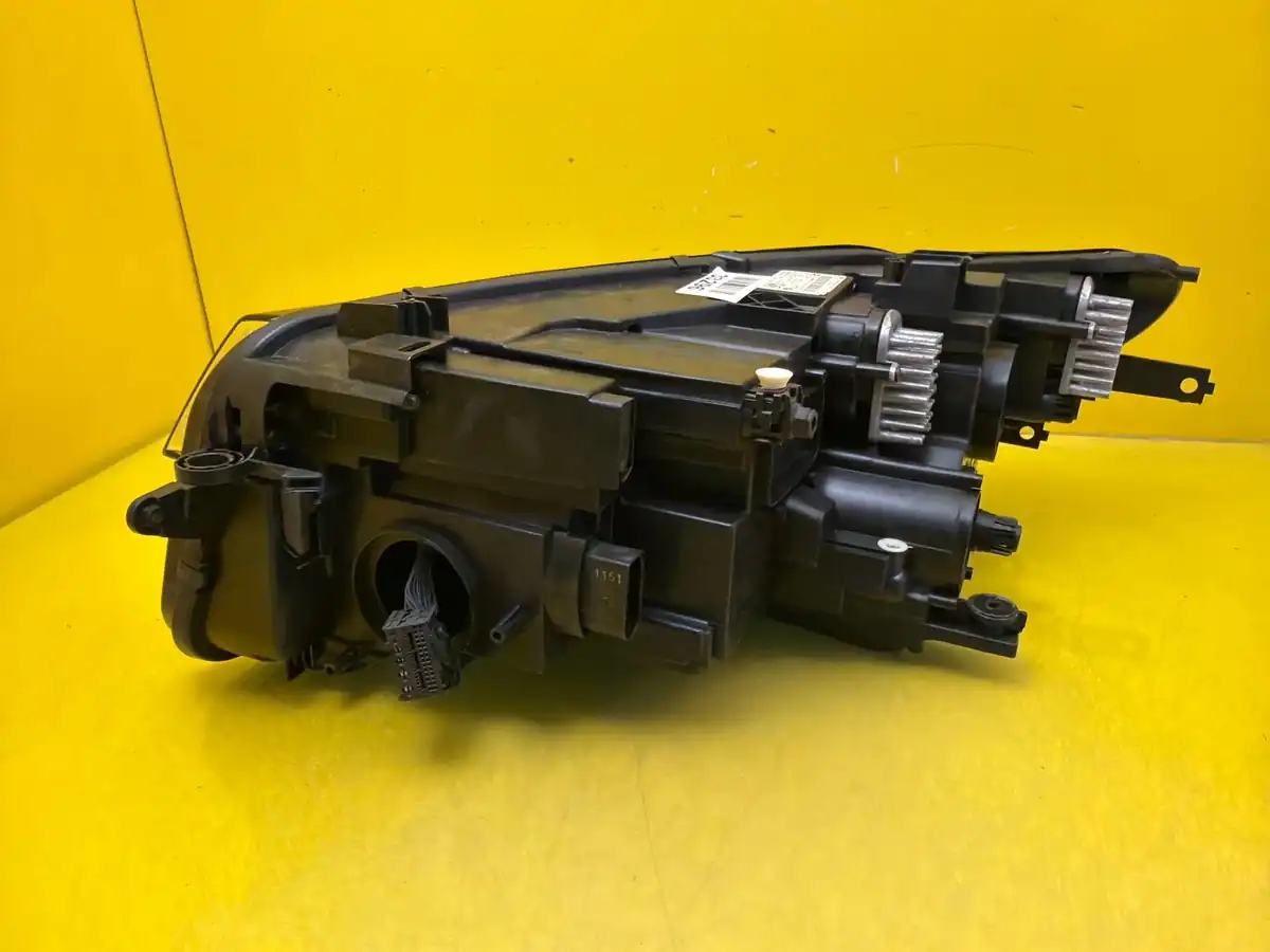Far Dreapta VW Tiguan II Lift Full LED
