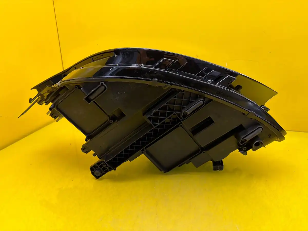 Far Dreapta VW Tiguan II Lift Full LED