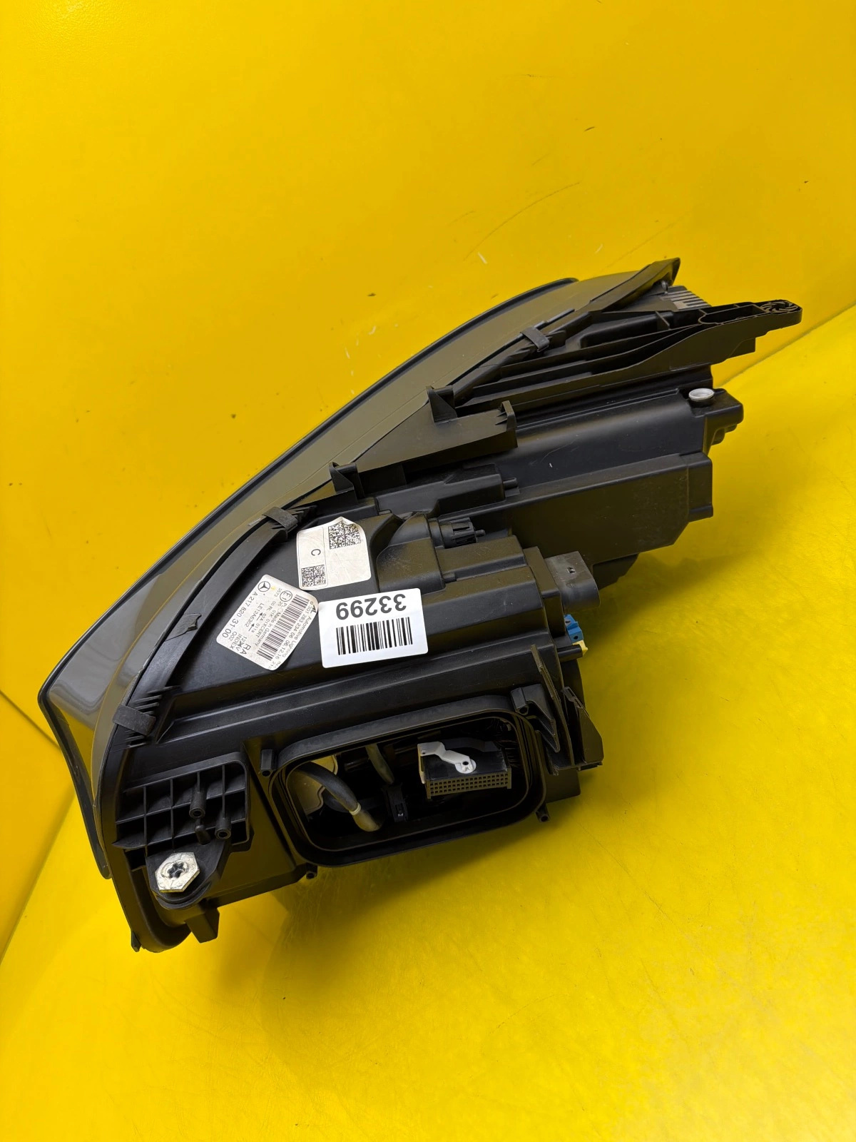 Far dreapta Full LED Coupé OEM 33299 - Image 3