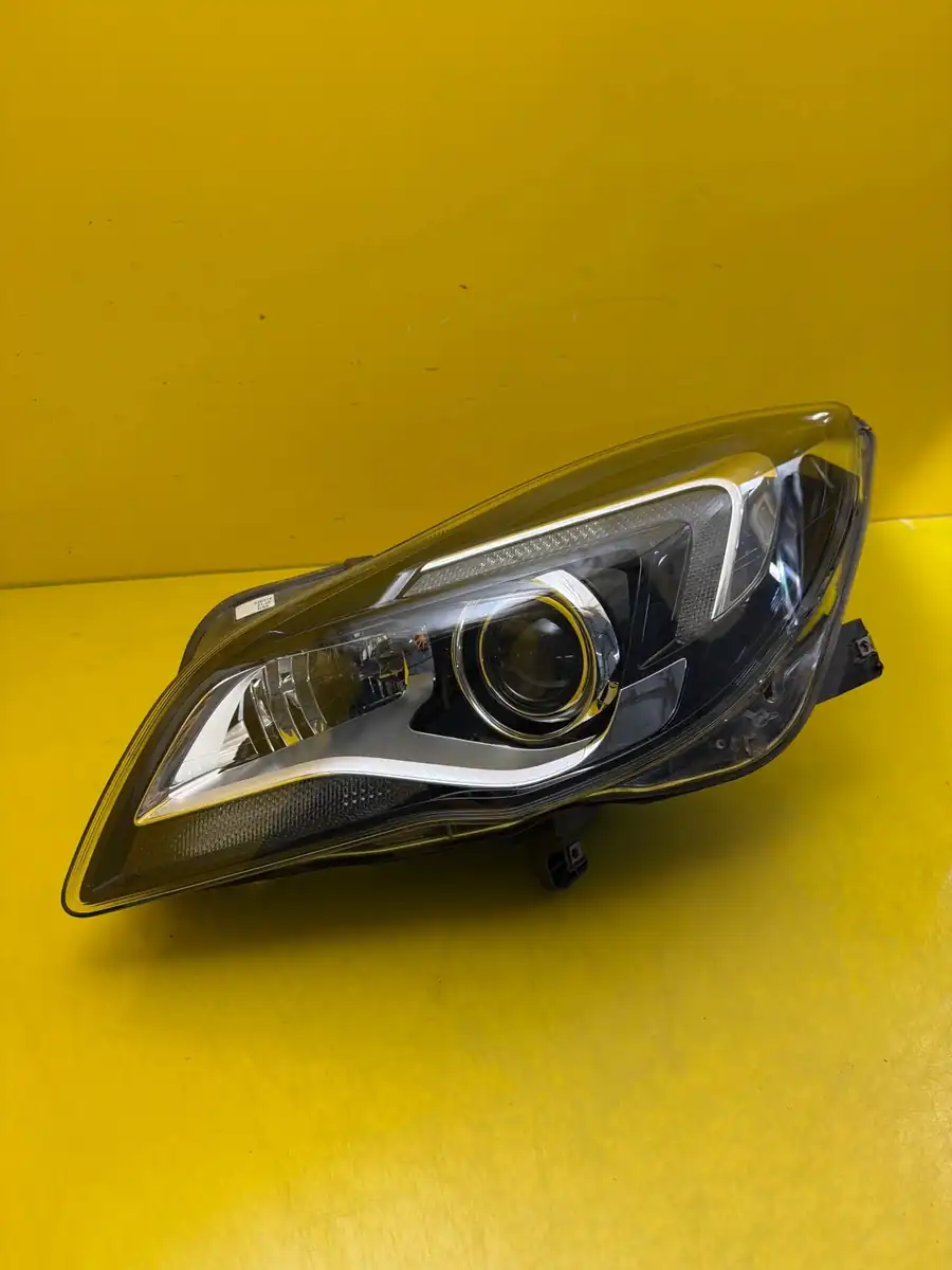 Far Opel Insignia A Lift Bixenon