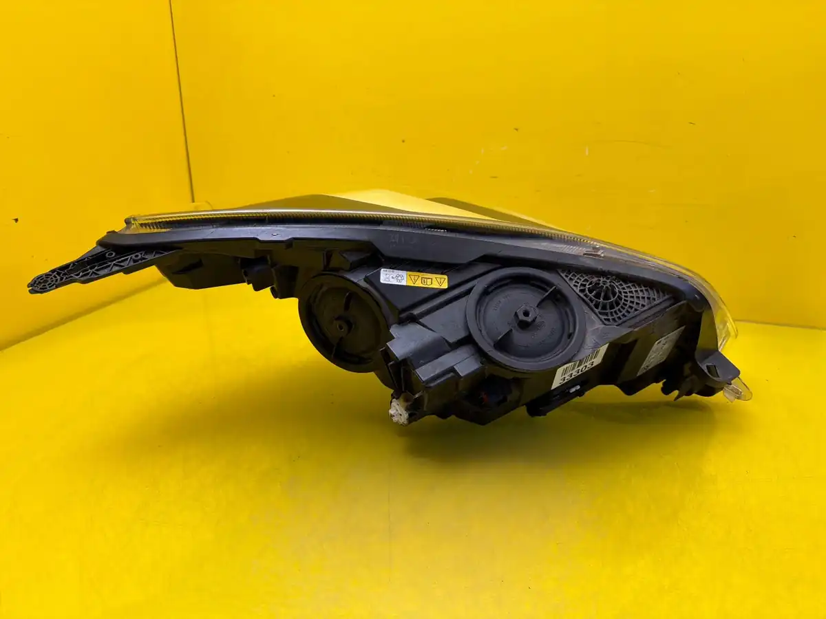 Far Opel Insignia A Lift Bixenon