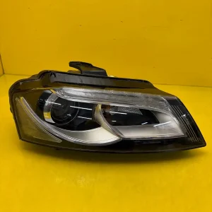 Far Dreapta Audi A3 8P Lift 10 Xenon