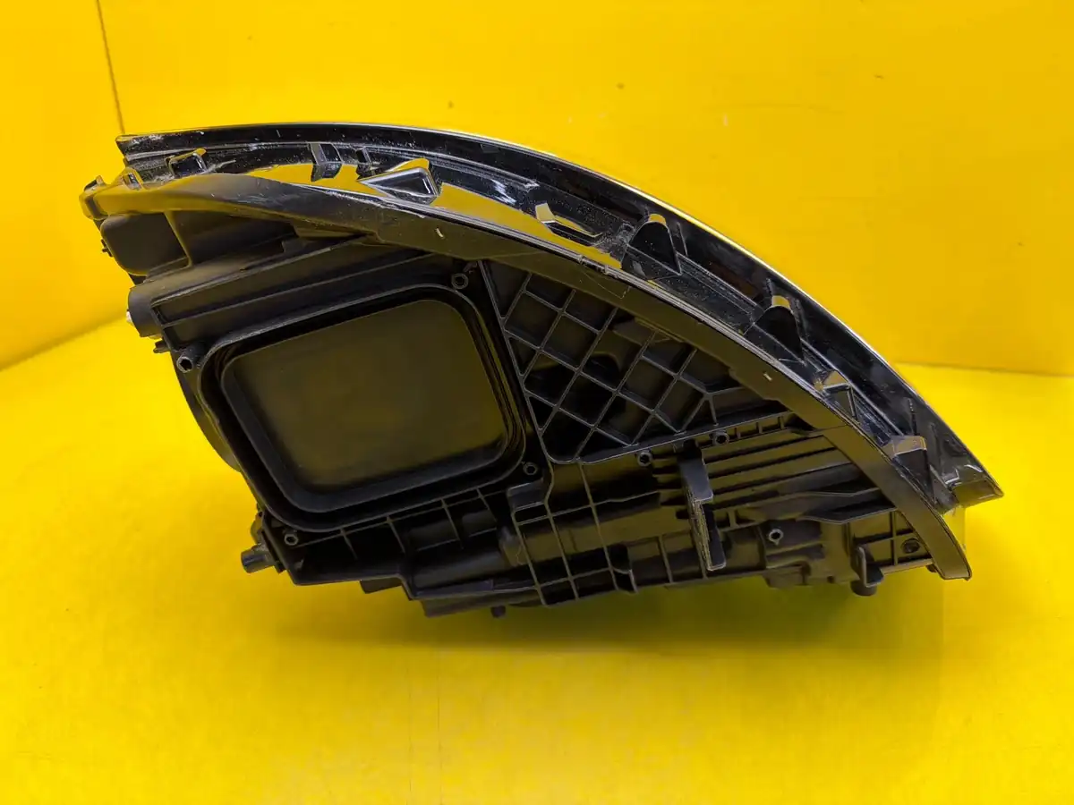 Far Dreapta Mercedes A-Class W177 Full LED