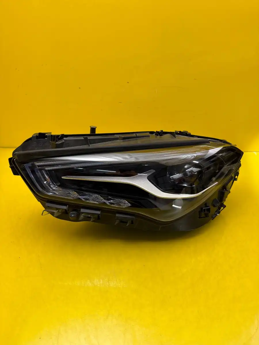 Far Mercedes CLA A118 W118 118 Full LED