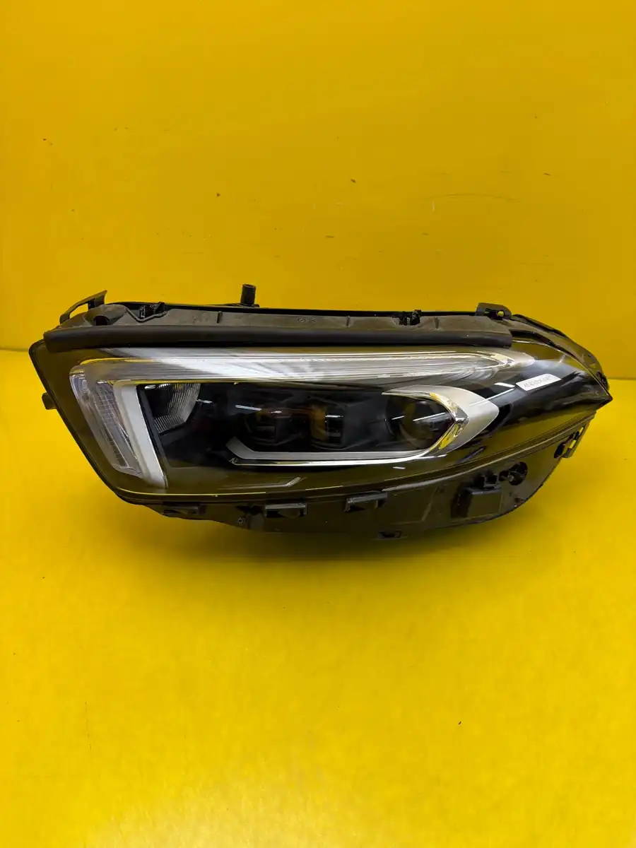 Far Mercedes A-Class W177 Full LED