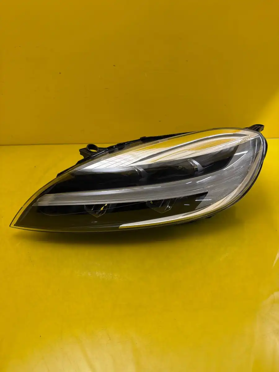 Far Volvo V40 II Xc40 Lift LED