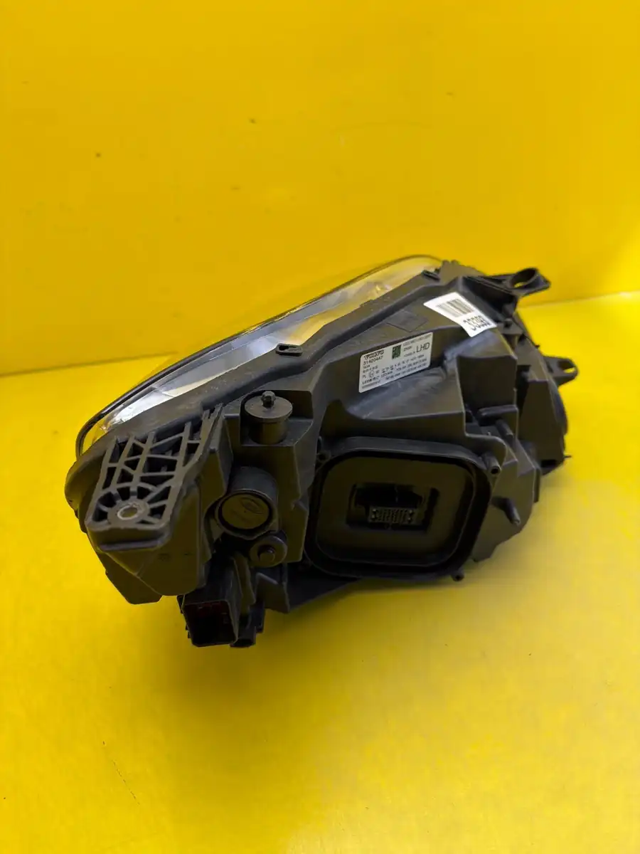 Far Volvo V40 II Xc40 Lift LED