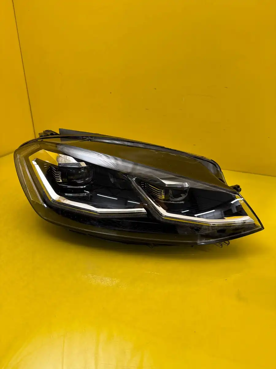 Far Dreapta VW Golf VII Lift Full LED