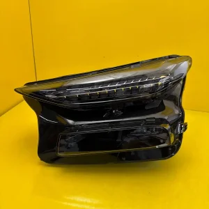 Far Audi Q6 E-Tron Matrix LED