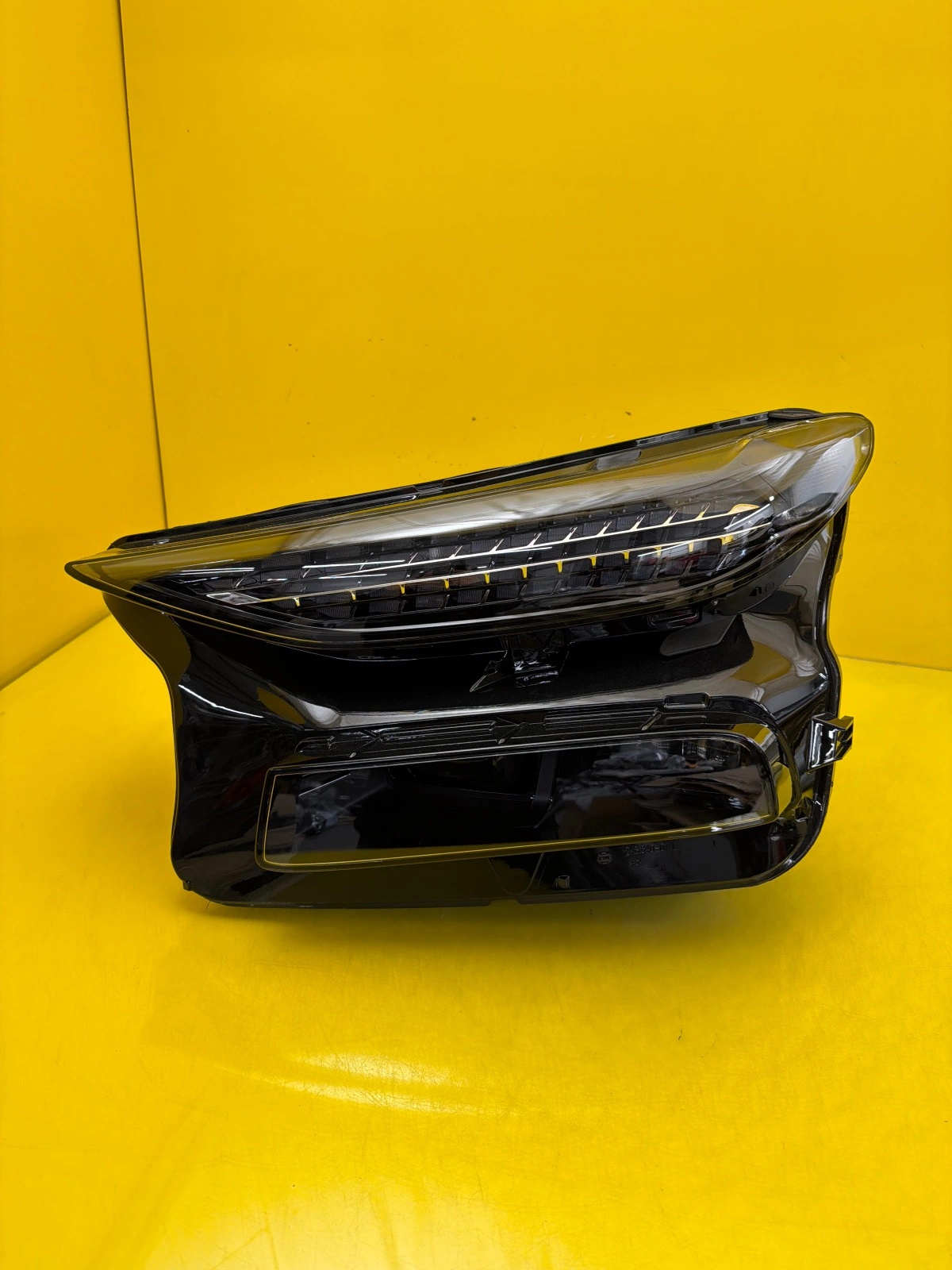 Far stânga LED OEM 33406