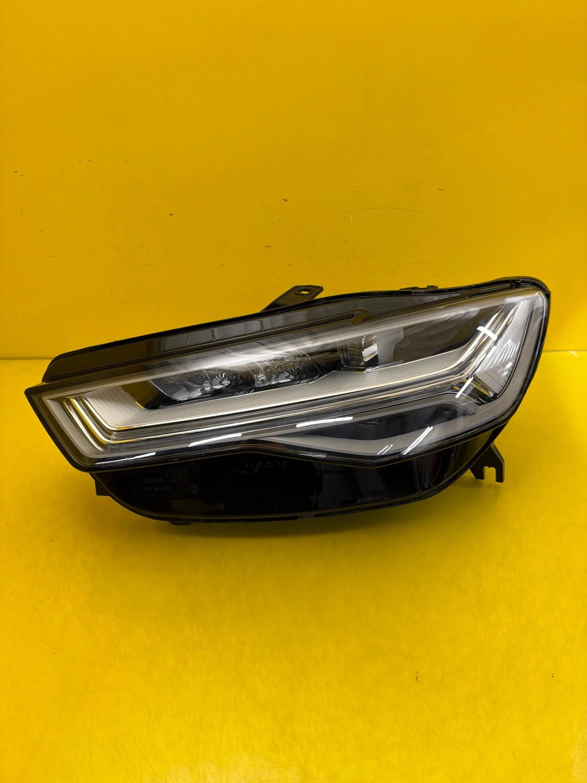 Far stânga Full LED Facelift OEM 33410